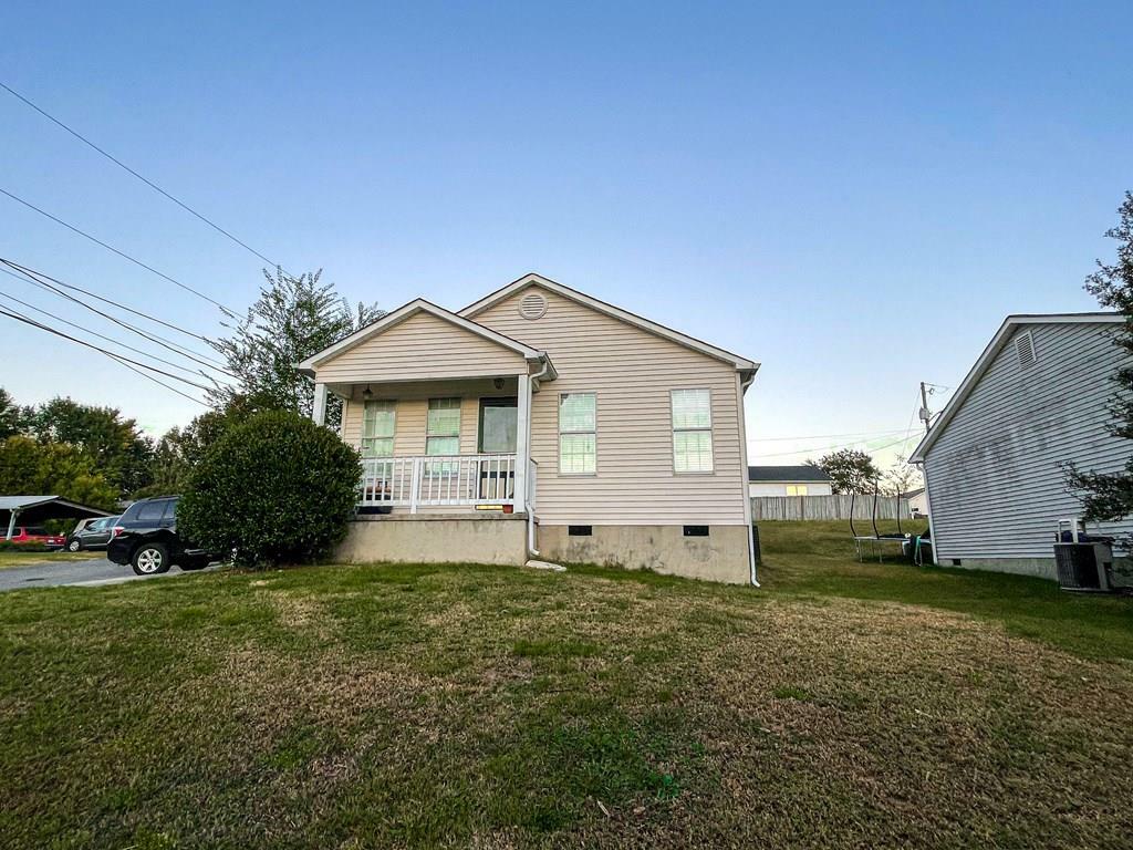 Property Photo:  504 Boundary Street  GA 30720 