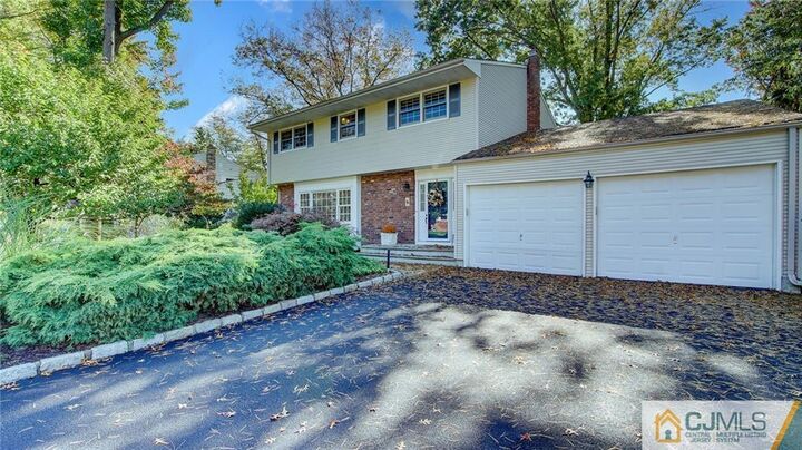 5 Frost Avenue W  Edison NJ 08820 photo