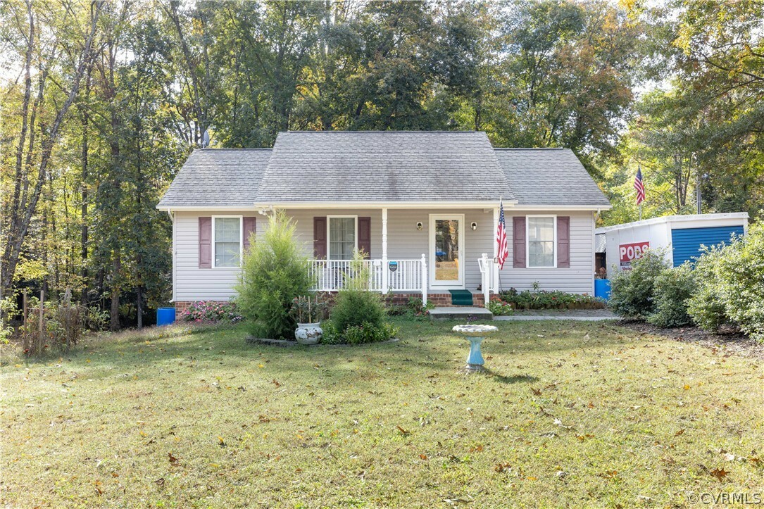 Property Photo:  17232 Jocasta Avenue  VA 22546 