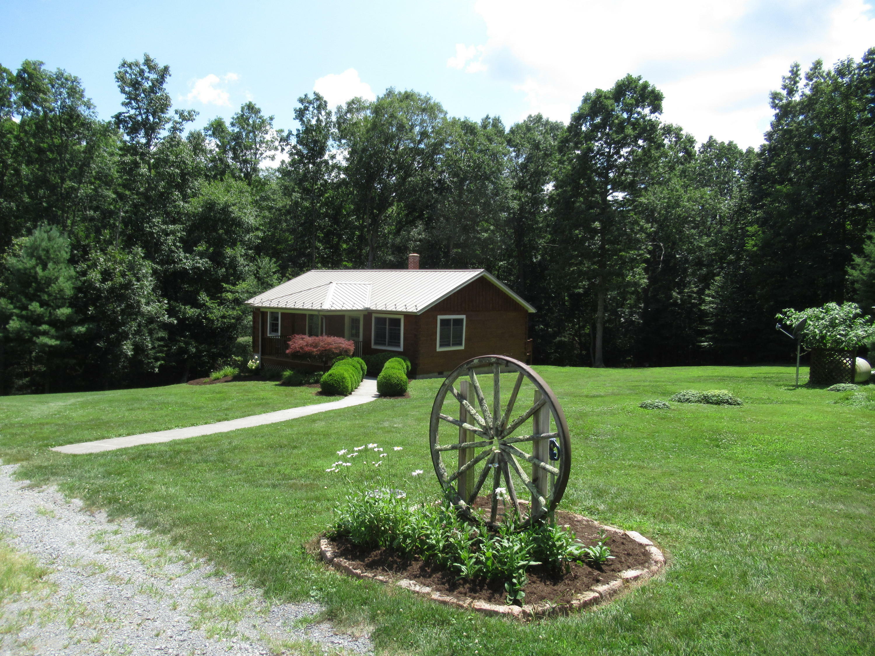 Property Photo: 294 Woodbrier Estates Road WV 24910