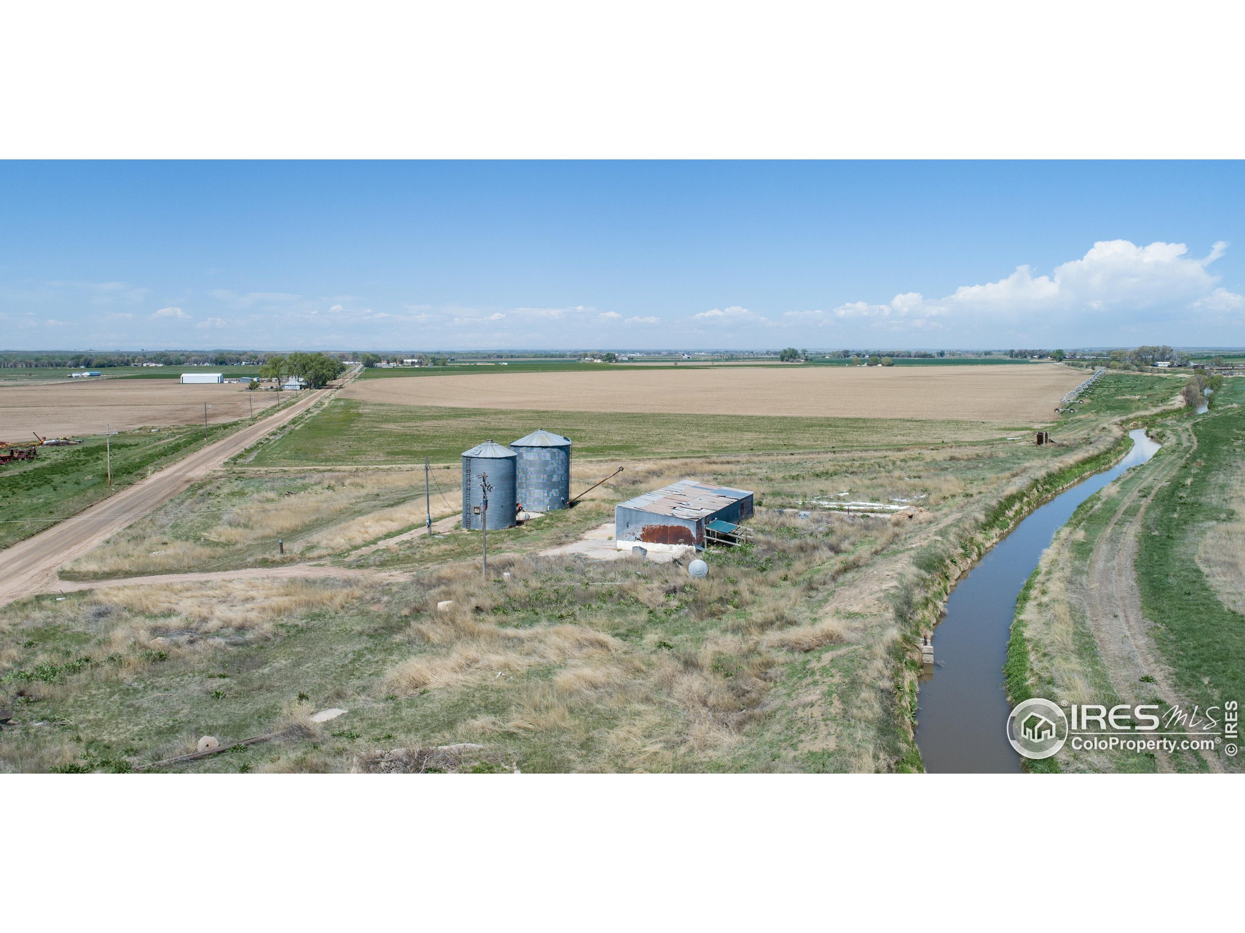 Property Photo:  10747 County Road Y  CO 80653 