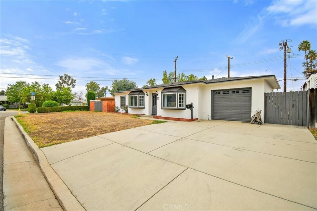 Property Photo: 927 S Danehurst Avenue CA 91740