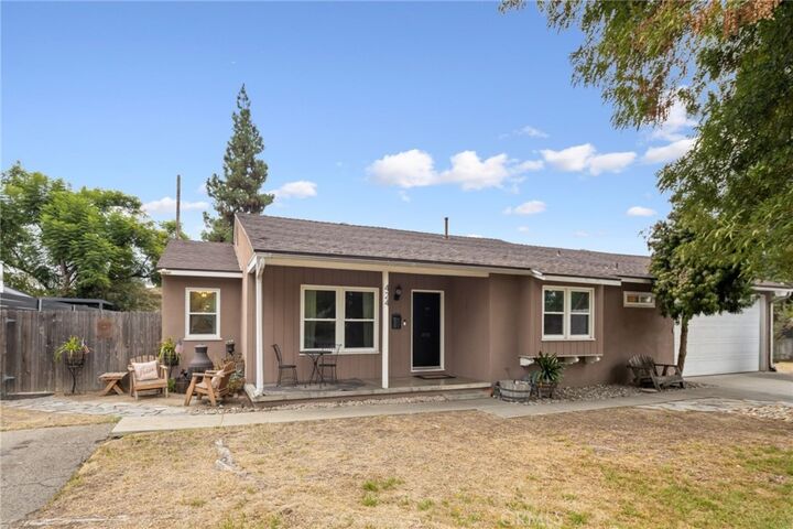 Property Photo:  424 Montana Street  CA 91016 