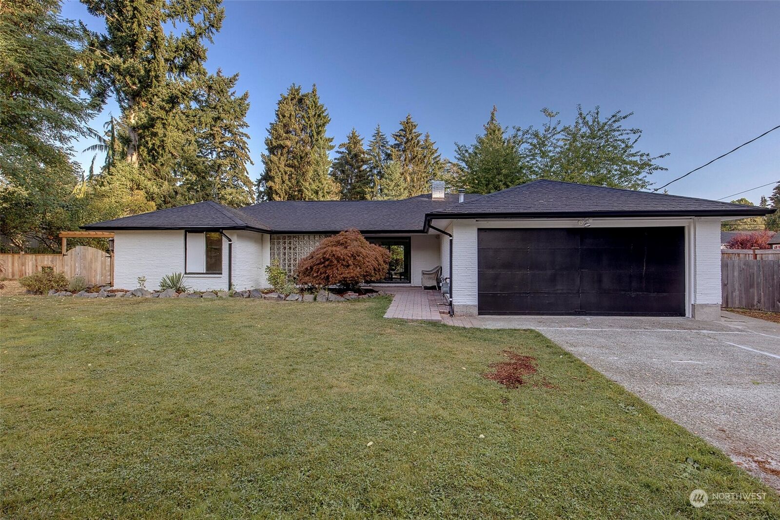 Property Photo:  5020 NE 187th Street  WA 98155 