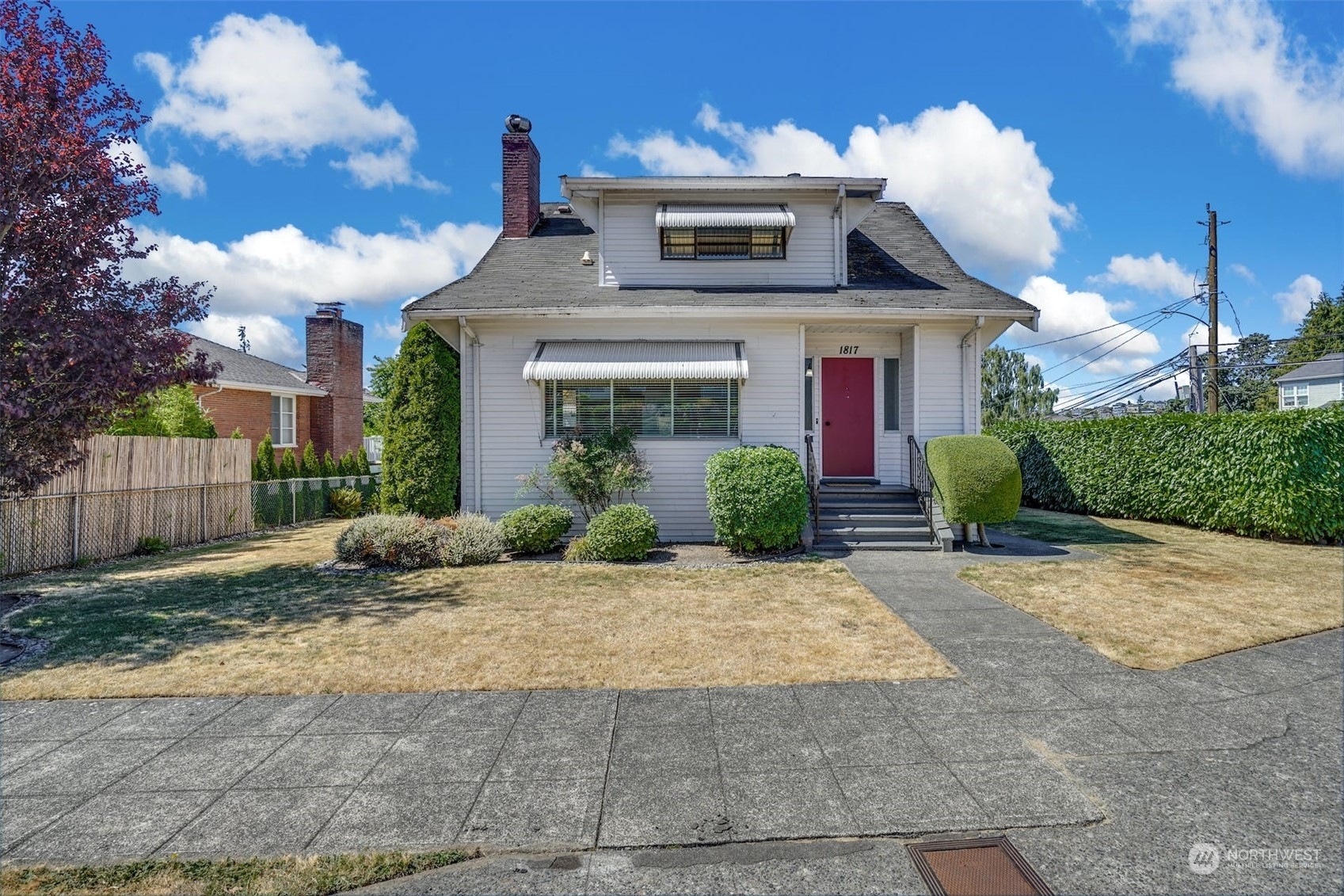 Property Photo:  1817 29th Avenue W  WA 98199 