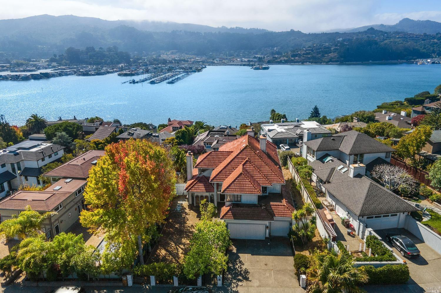 Property Photo:  141 Great Circle Drive  CA 94941 