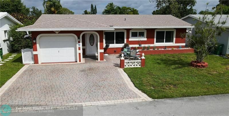 Property Photo: 7305 NW 62nd St FL 33321