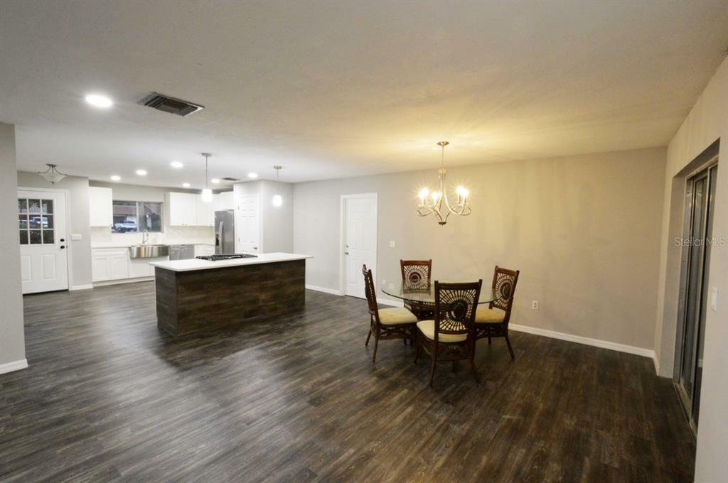 Property Photo:  10112 Donhill Court  FL 32821 