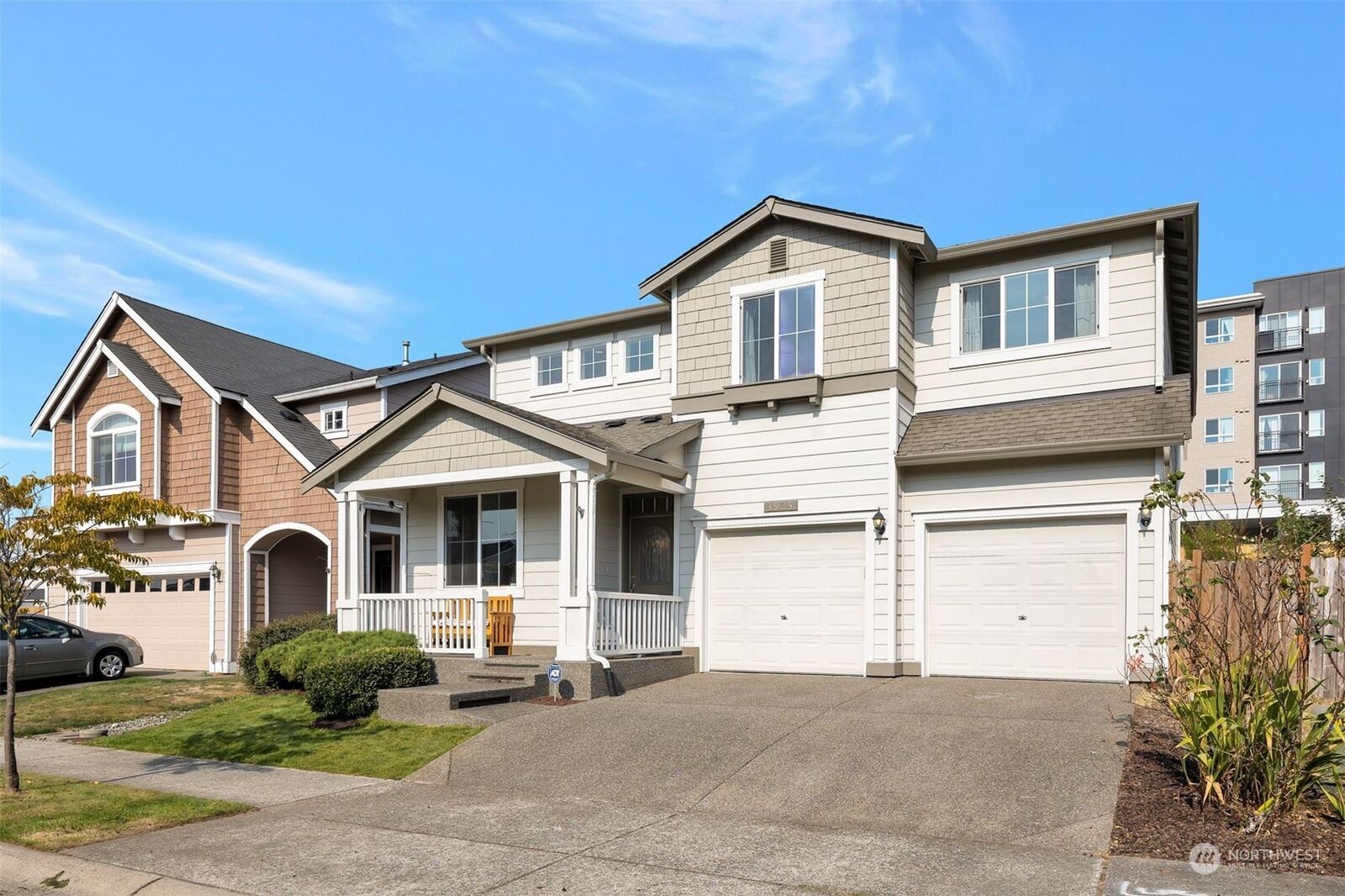 Property Photo:  3925 134th Place SE  WA 98012 