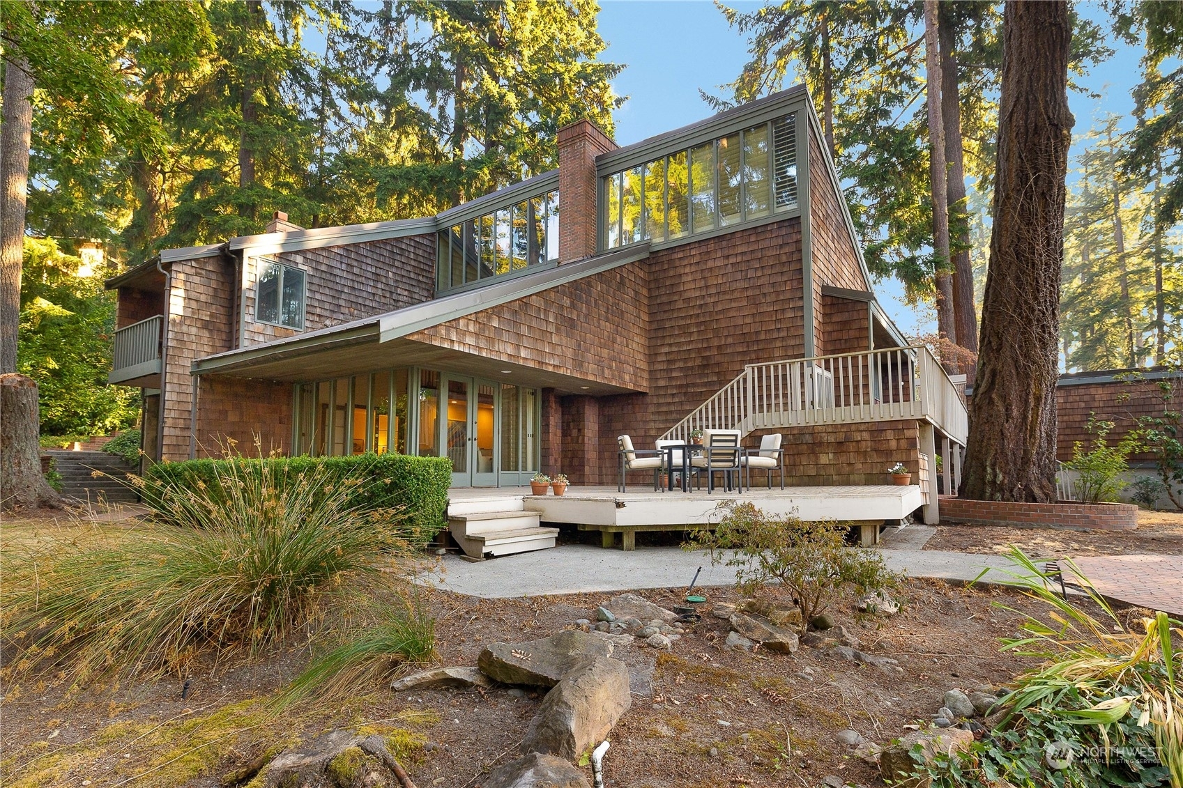 Property Photo: 1990 Killarney Drive SE WA 98004
