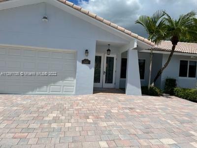 Property Photo:  840 SW 94th Ave  FL 33174 