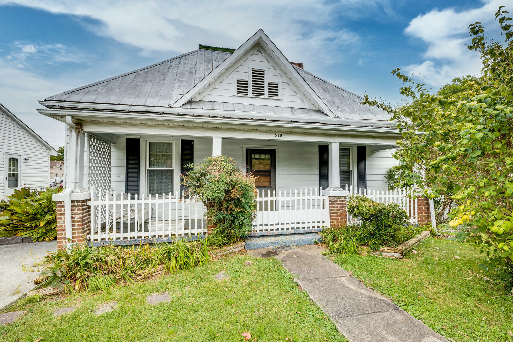 Property Photo:  618 Lamont Street  TN 37604 