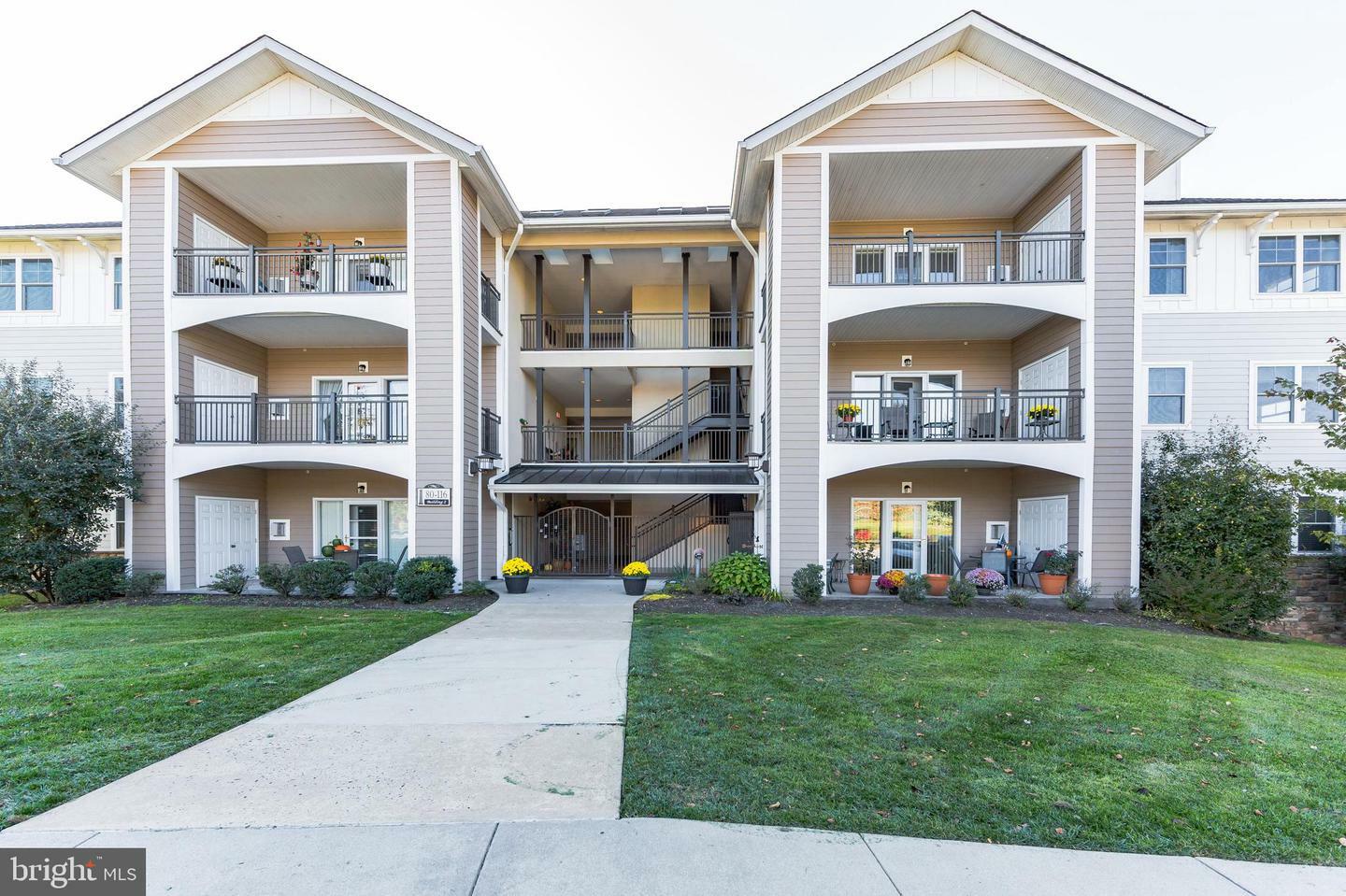 Property Photo: 114 Bucktown Crossing 23E PA 19465