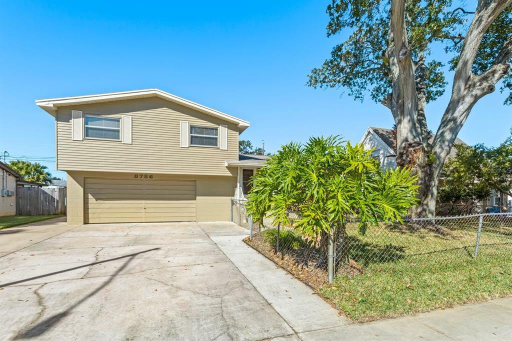 Property Photo:  8786 58th Way N  FL 33782 