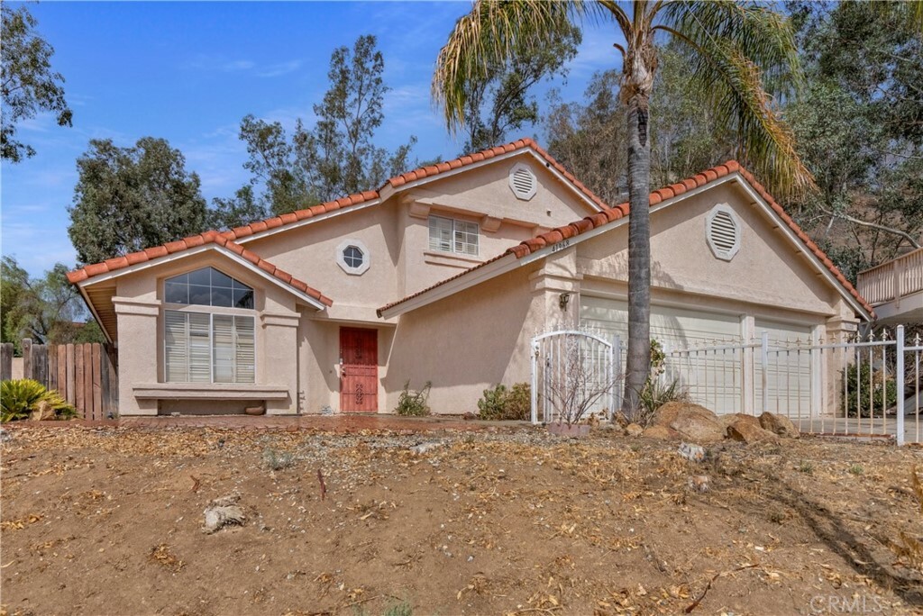 Property Photo: 41968 Lomas Street CA 92544