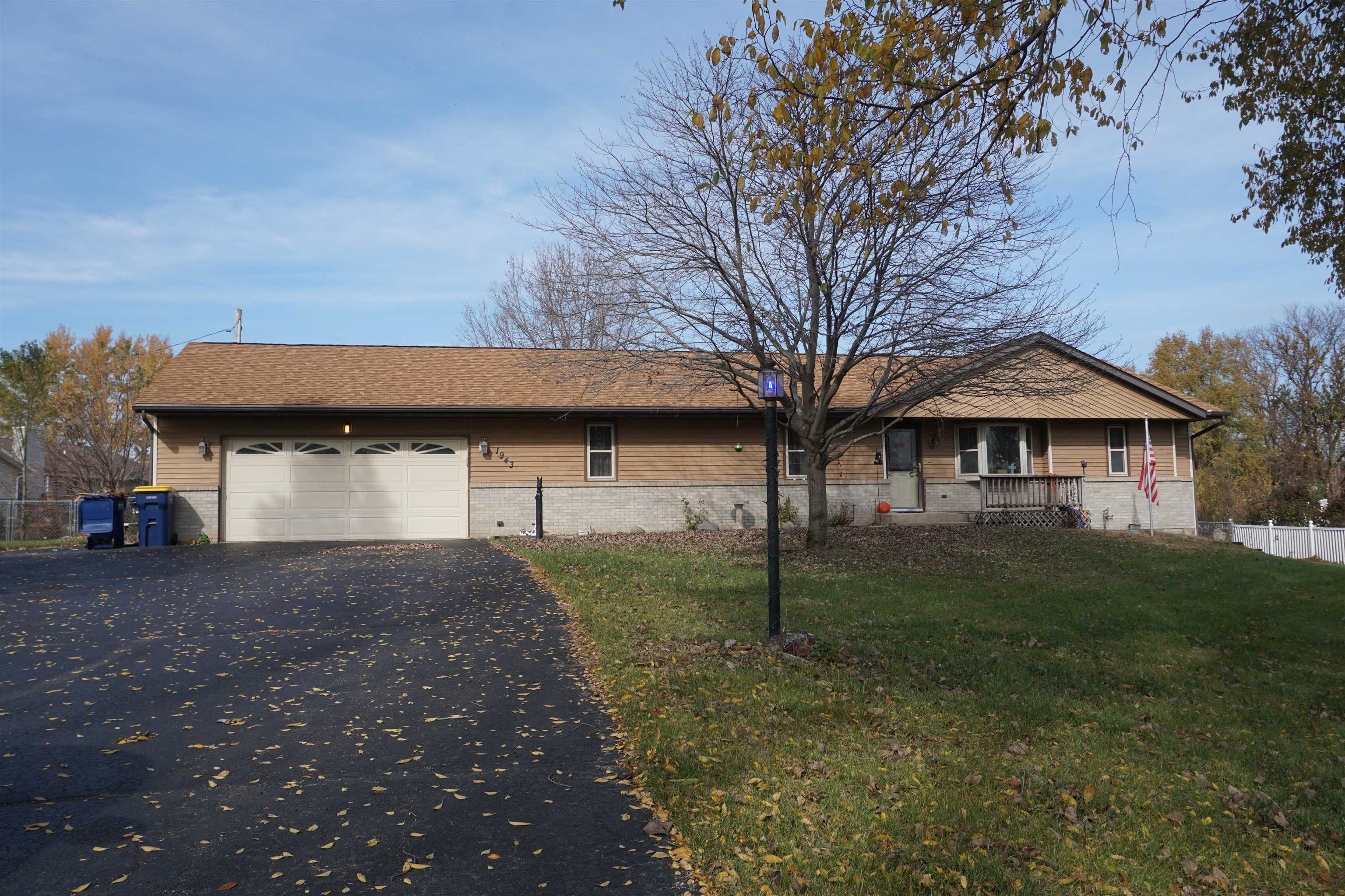 Property Photo:  1943 Manor Dr.  IL 61080 