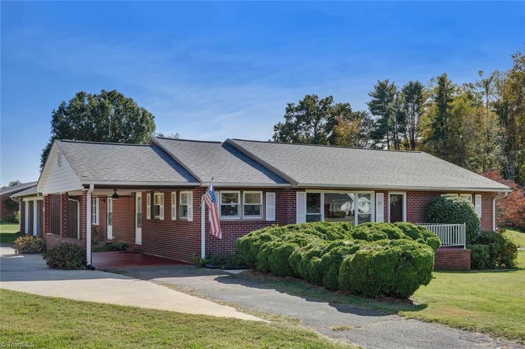 Property Photo:  893 Parkland Road  NC 27320 