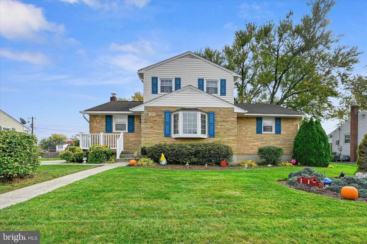 Property Photo:  609 Alden Street  MD 21225 