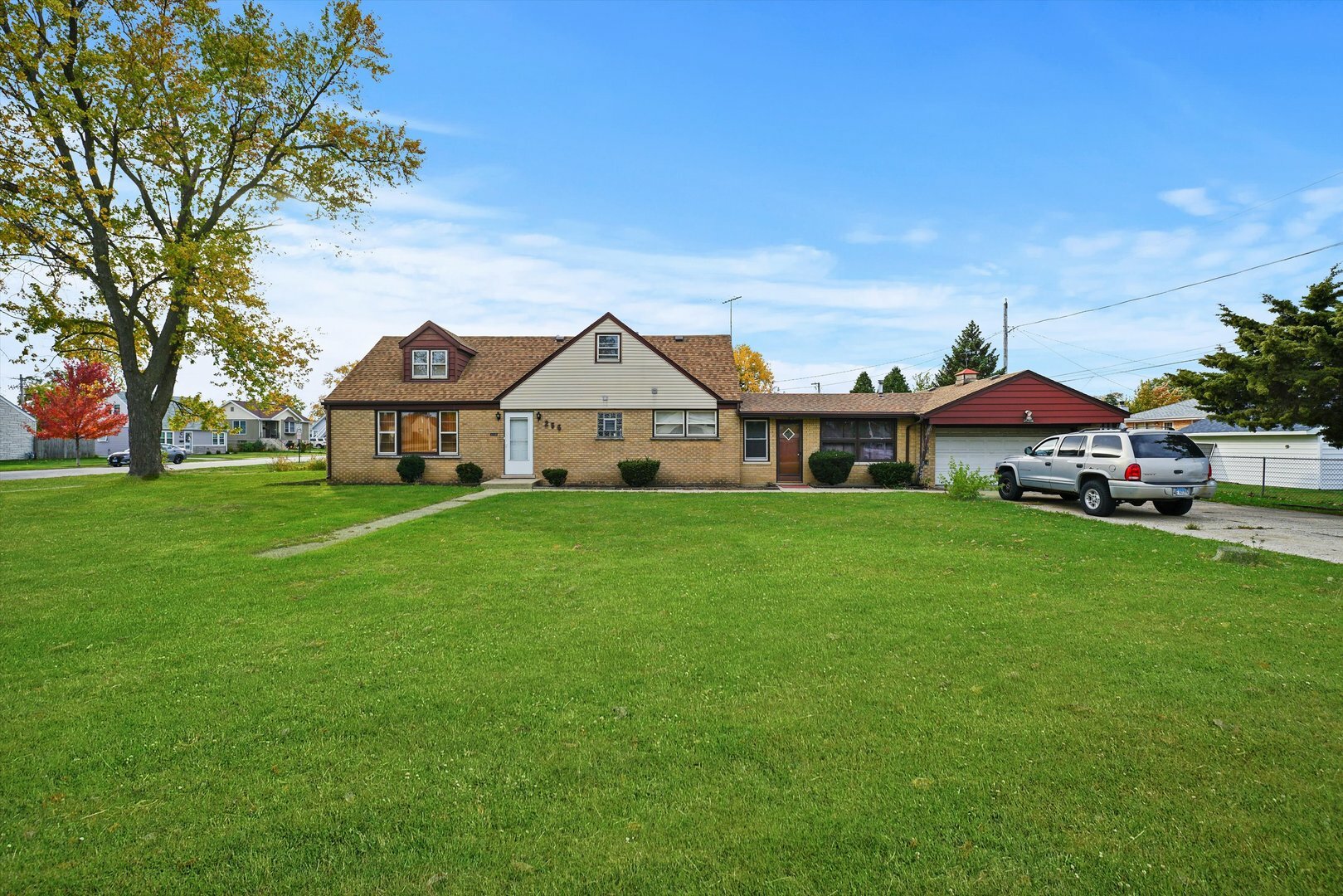 Property Photo: 256 Bernice Avenue IL 60164