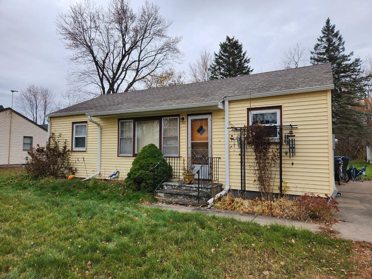 Property Photo: 130 W 6th Street WI 54017