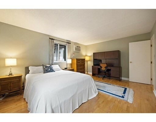 Property Photo:  14 Boston Street 3C  MA 02143 