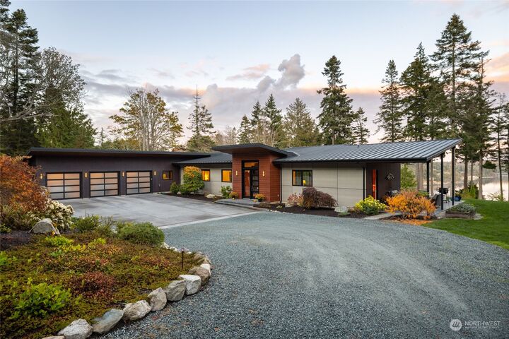 13781 Gibralter Road  Anacortes WA 98221 photo