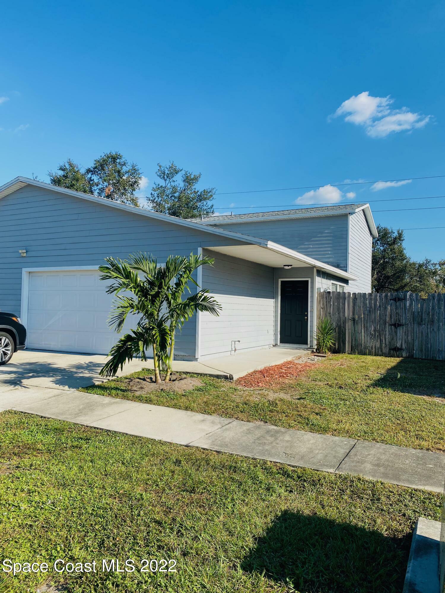 Property Photo:  3711 W Malory Court  FL 32926 