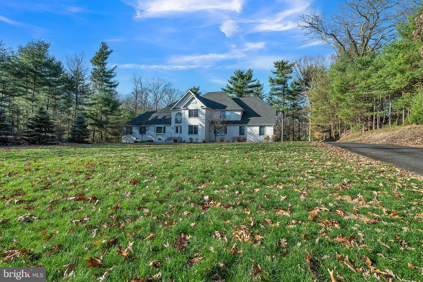 Property Photo:  2316 Cromwell Road  PA 18360 