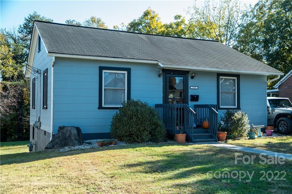 Property Photo:  316 Rocky Ford Street  NC 28655 