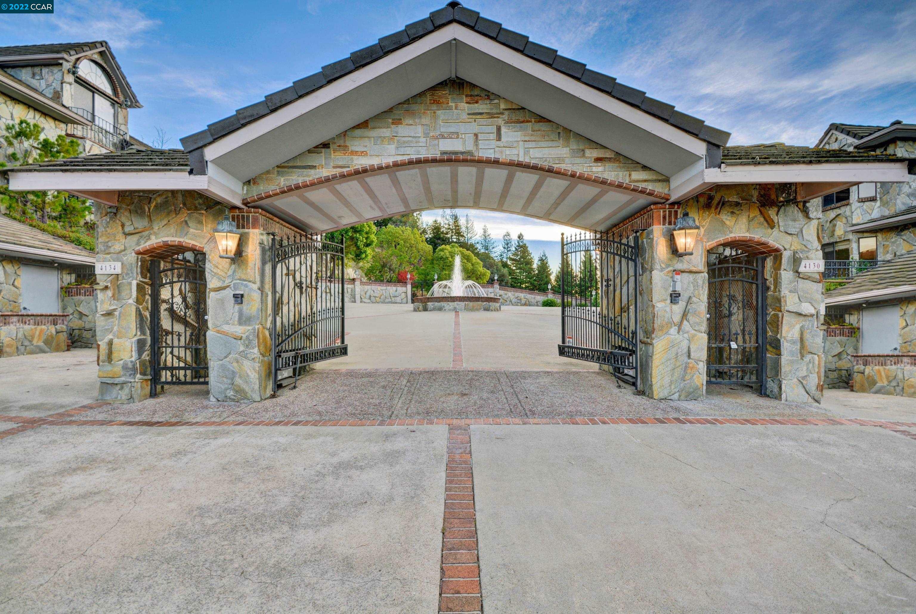 Property Photo: