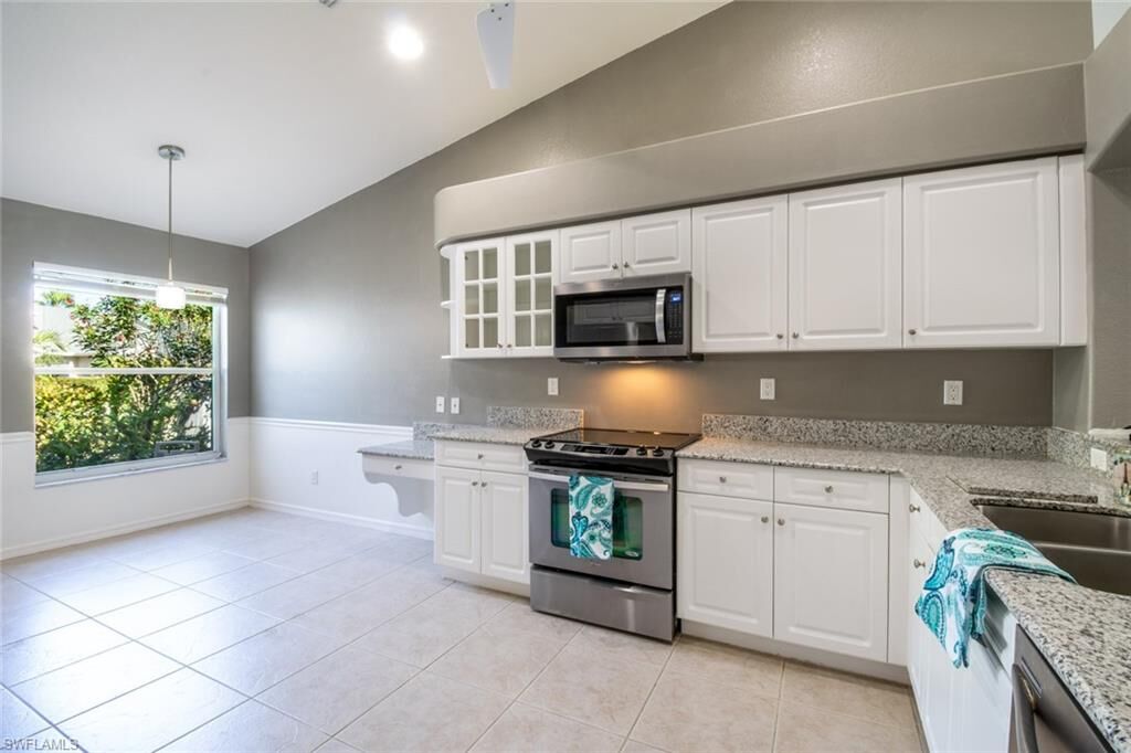 Property Photo:  8351 Ibis Cove Cir A-154  FL 34119 