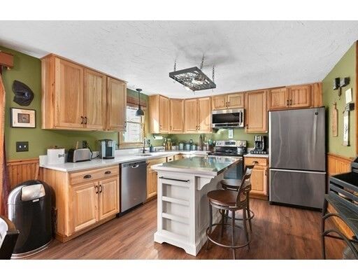 Property Photo:  31 Warwick Way  MA 02649 