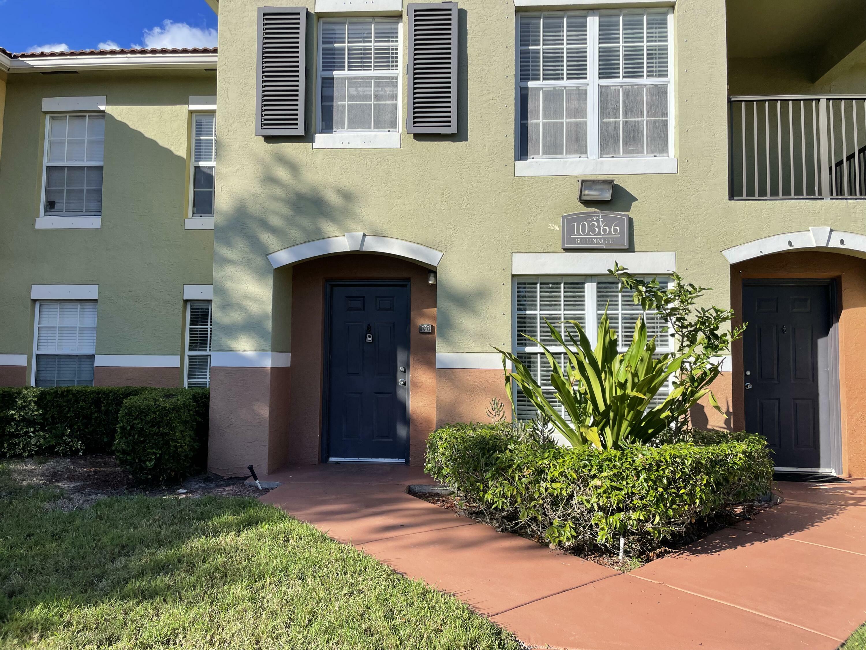 Property Photo:  10366 Fox Trail Road S 1703  FL 33411 