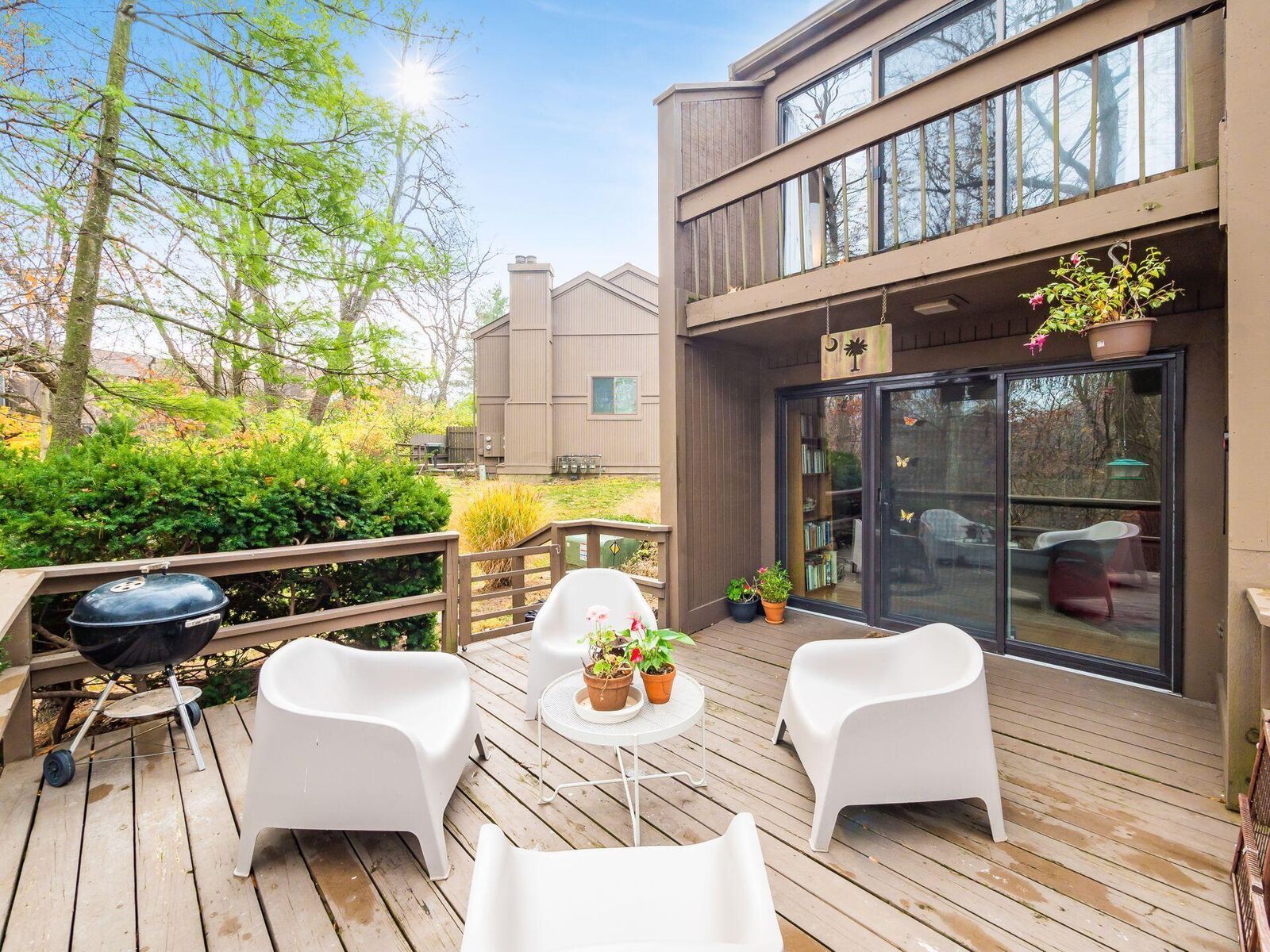 Property Photo:  2072 Willowick Circle  OH 43229 