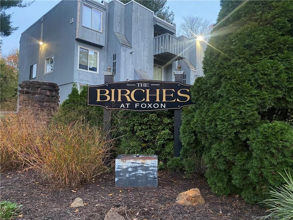 Property Photo:  11 Cedar Court I  CT 06513 