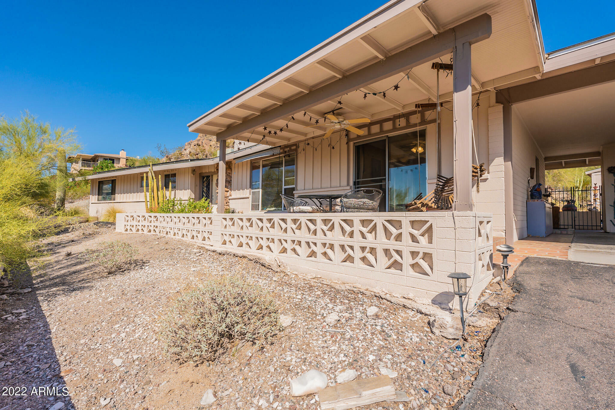 Property Photo: 1750 E Cinnabar Avenue AZ 85020