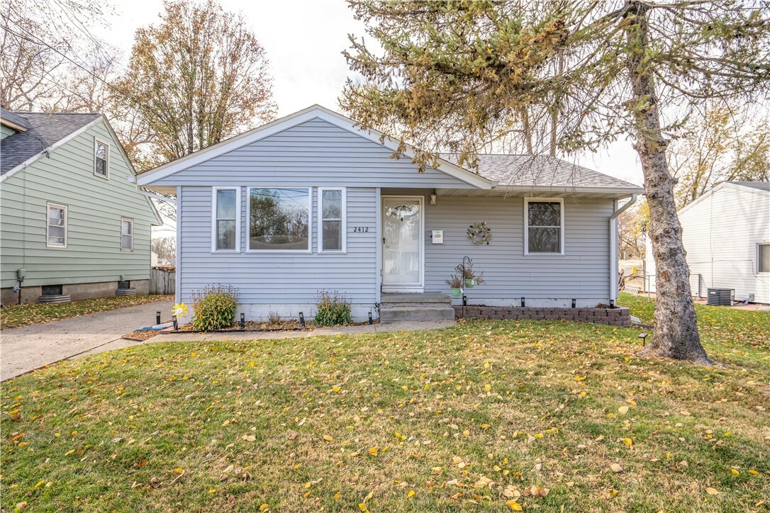 2412 E 25th Street  Des Moines IA 50317 photo