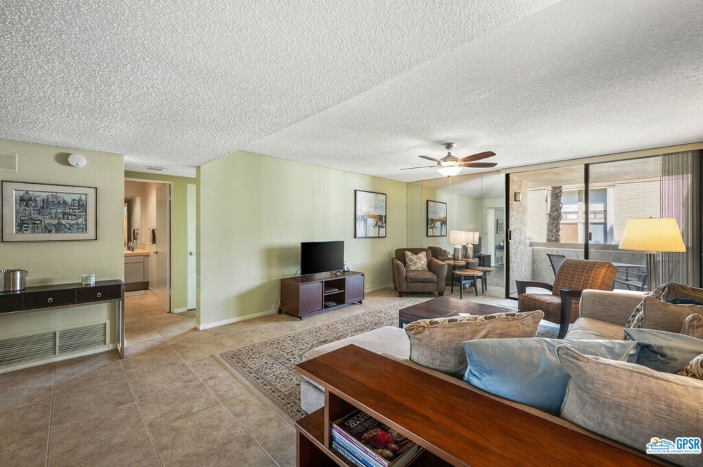 Property Photo:  261 E La Verne Way H  CA 92264 