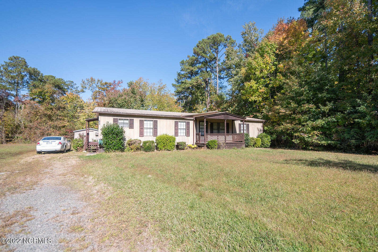 Property Photo:  199 Hunt Club Trail  NC 27944 