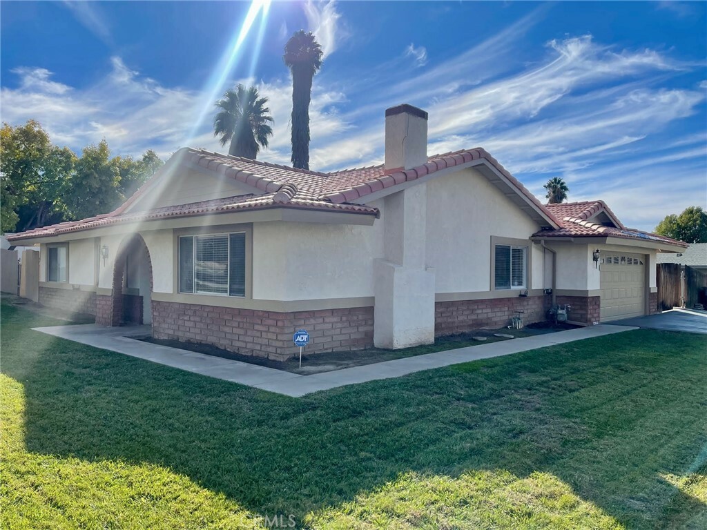 Property Photo: 27415 Meridian Street CA 92544