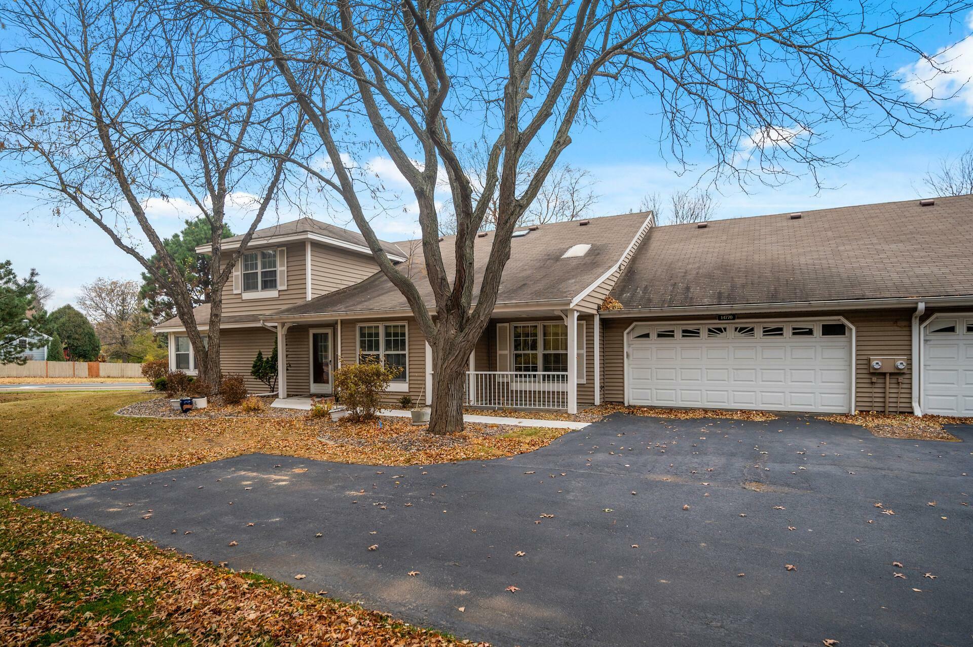 Property Photo:  14770 Oak Run Lane  MN 55306 