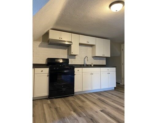 Property Photo:  4 Butler Ave 5  MA 01923 