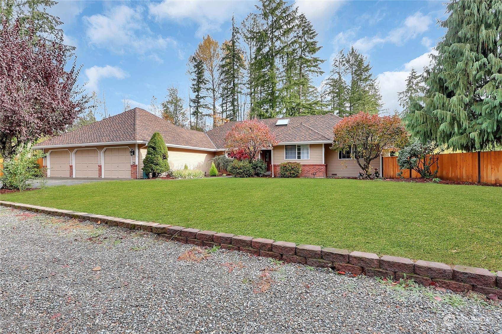 Property Photo: 33228 170th Place SE WA 98092