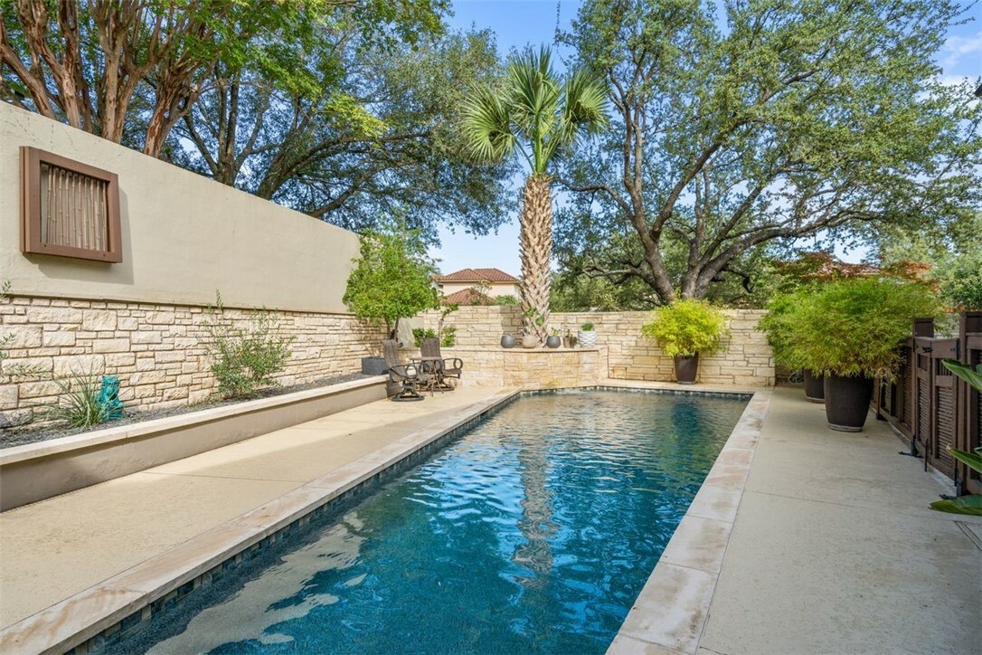 Property Photo:  9 Swiftwater Trail  TX 78738 