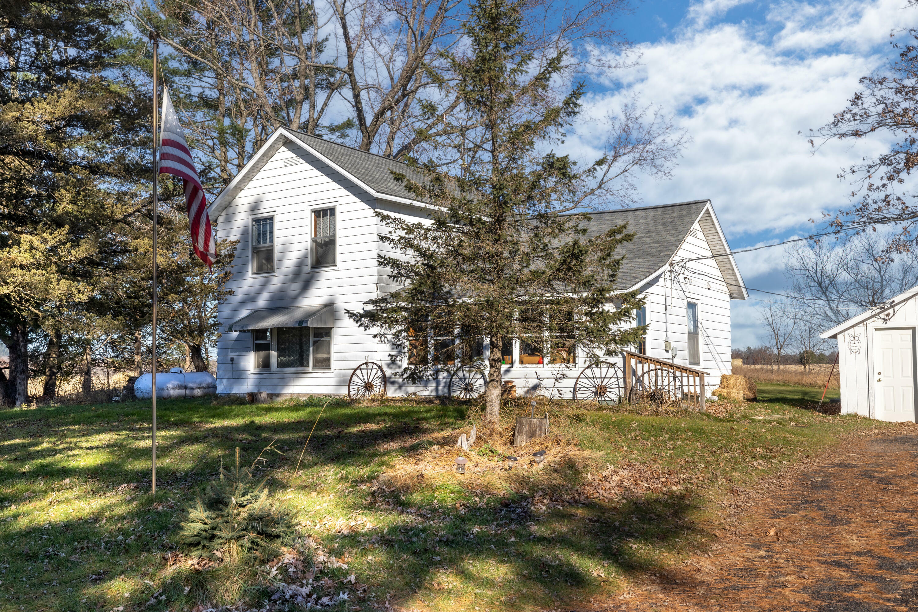 Property Photo:  W9904 Garage Rd  WI 54754 