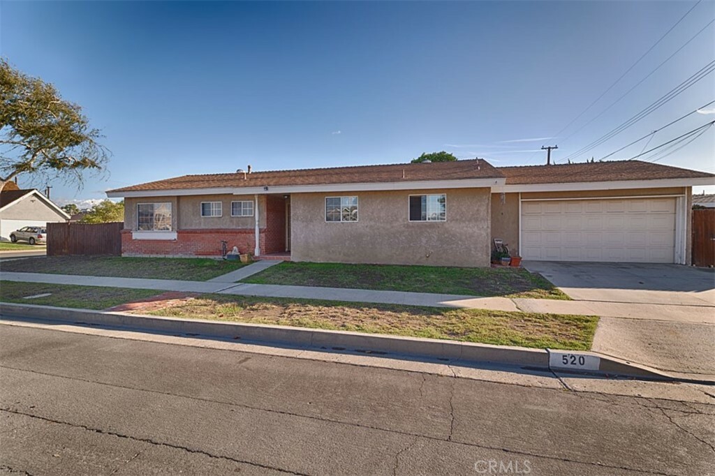 Property Photo:  520 Ronwood Avenue  CA 90631 