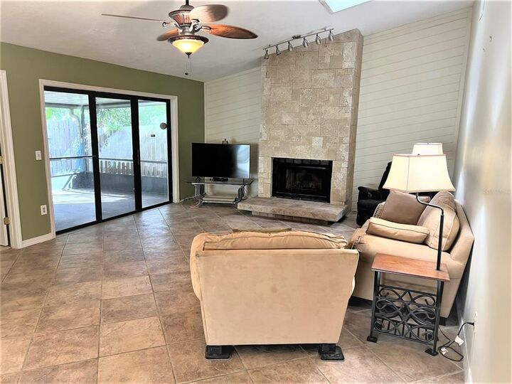 Property Photo: 753 Dunlap Circle FL 32708