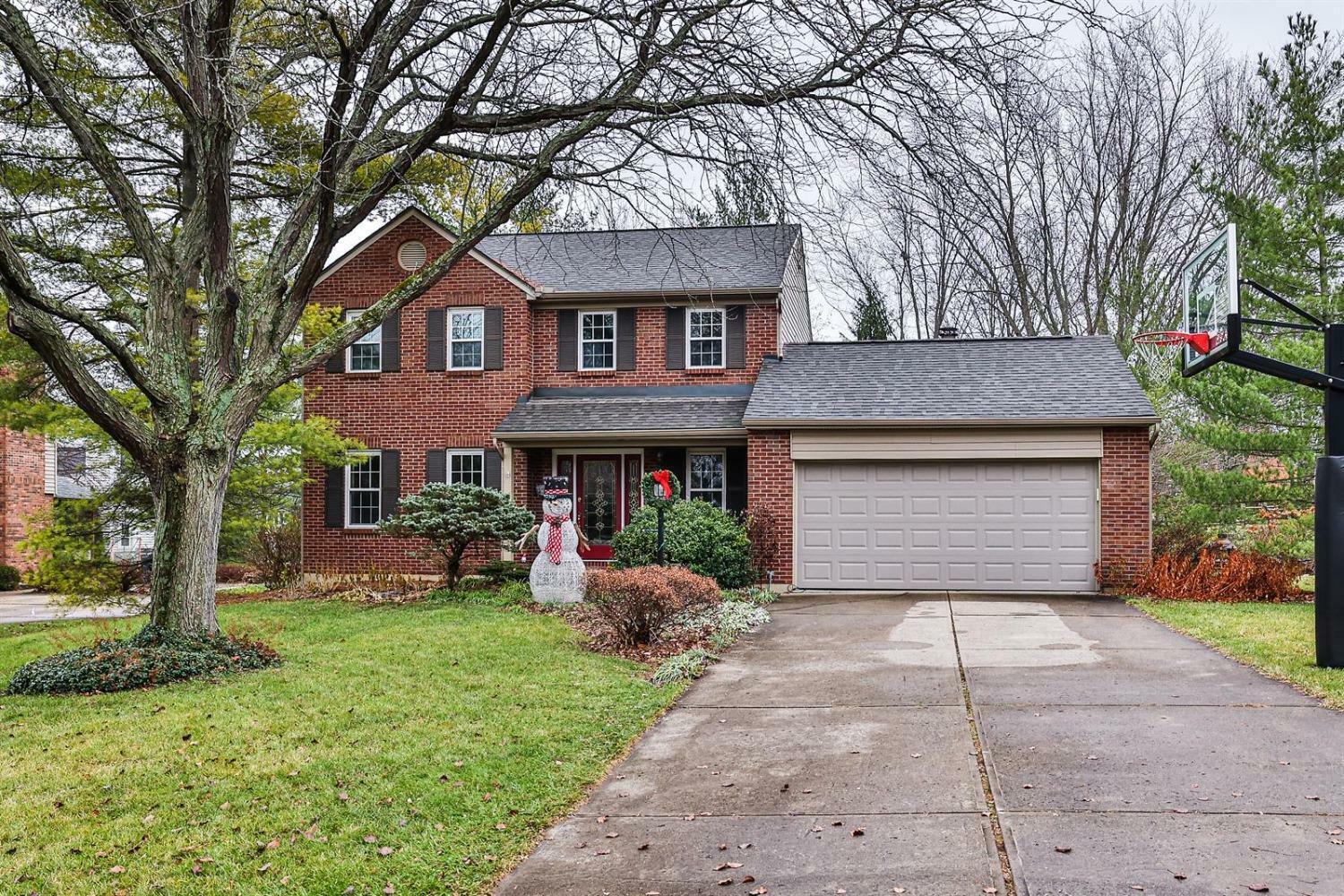 Property Photo: 7940 Deerhurst Pl OH 45039