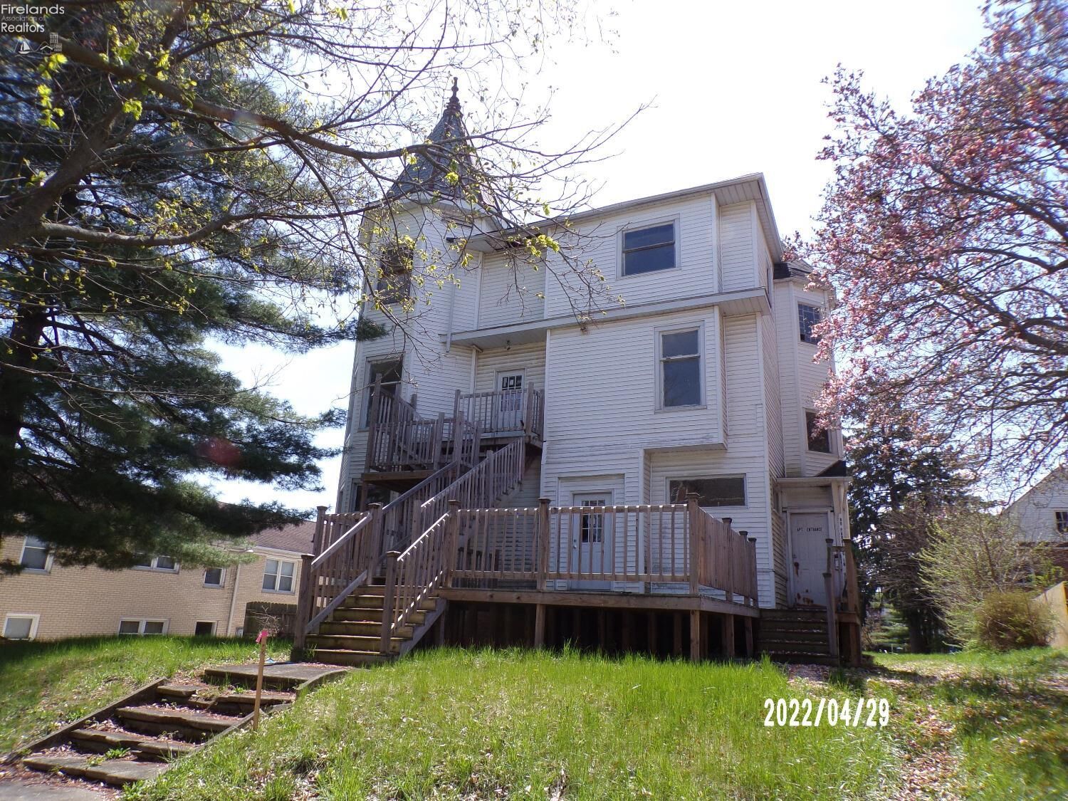 Property Photo: 515 Birchard OH 43420