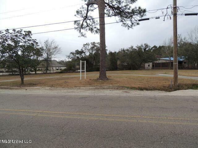 2005 Nicholson Avenue  Waveland MS 39576 photo